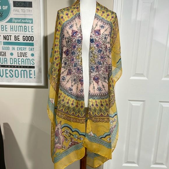 Woven heart yellow kimono cover up - Picture 2 of 6